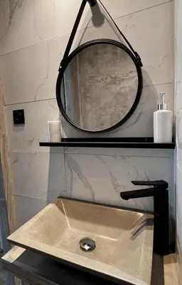 Salle de bains dans l'établissement CASA CALVI