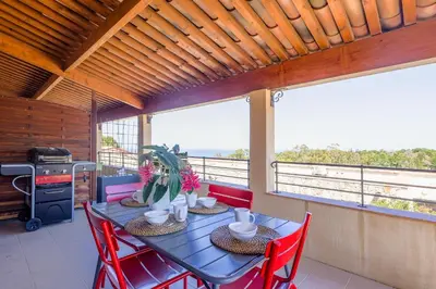 Balcon ou terrasse dans l'établissement Capra Scorsa - Appt vue mer et piscine partagée
