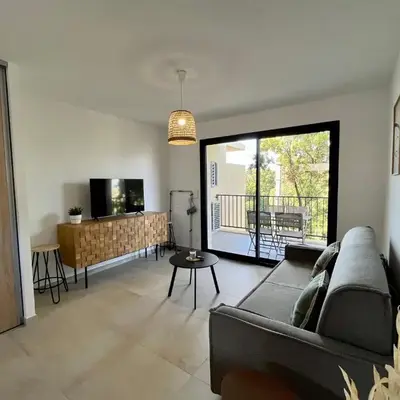 Appartement climatisé neuf au calme
