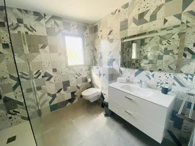 Salle de bains dans l'établissement Capella Suttana