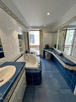 Salle de bains dans l'établissement Appartement de standing au port climatisé, centre-ville, proche plage et commerces