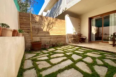 Jardin de l'établissement Bord de mer, 2 chambres