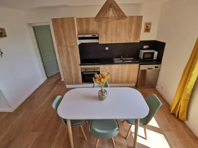 Cuisine ou kitchenette dans l'établissement Appartement 2 ou 4 personnes. Venaco