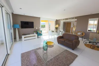 Télévision ou salle de divertissement dans l'établissement Appartement Azzurra