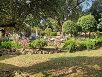 Jardin de l'établissement L’oléado