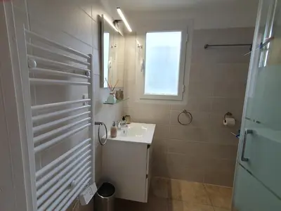 Salle de bains dans l'établissement CAP CORSE VILLA VUE MER et MONTAGNE
