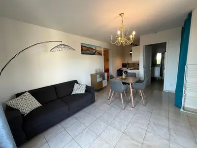 Coin salon dans l'établissement Appartement vue mer imprenable.