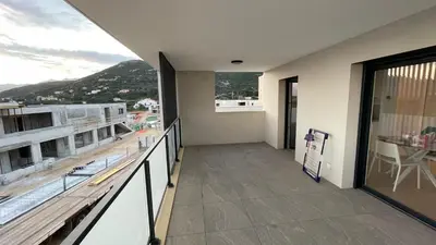 Vue générale sur la montagne ou vue sur la montagne depuis l'appartement