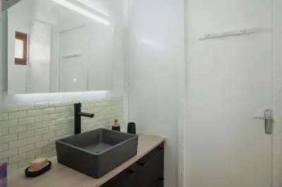 Salle de bains dans l'établissement U Prato - Bungalow proche de la mer