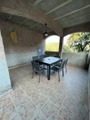 Balcon ou terrasse dans l'établissement Appartement 90 m2 proche de Corte
