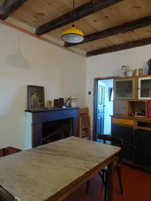 Cuisine ou kitchenette dans l'établissement Authentique maison de village de Gavignano