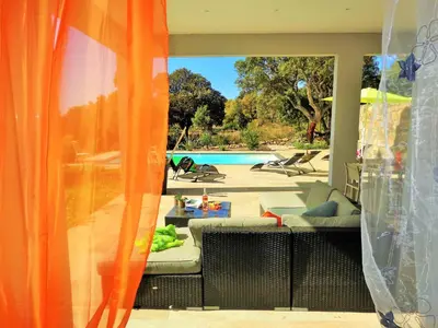 Piscine de l'établissement Arinella Villas ou située à proximité