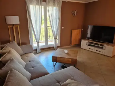 Télévision ou salle de divertissement dans l'établissement les gites de pietra rossa