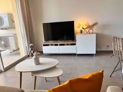 Télévision ou salle de divertissement dans l'établissement Un havre de paix entre mer et montagne à Sant'Ambroggio