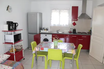 Cuisine ou kitchenette dans l'établissement Graziosa villetta in residence con piscina a 100 m dalla spiaggia