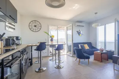 Cuisine ou kitchenette dans l'établissement A Casa Praoli - Coin de paradis vue mer