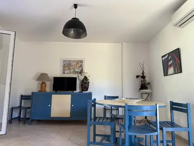 Télévision ou salle de divertissement dans l'établissement Résidence les chênes
