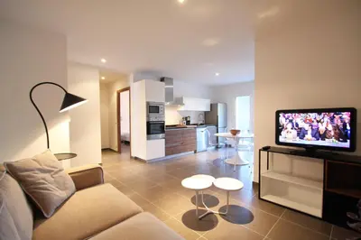Télévision ou salle de divertissement dans l'établissement Residence Catherine