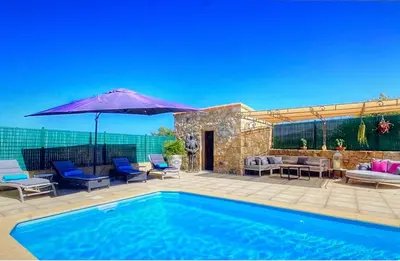 Piscine de l'établissement Villa terranga ou située à proximité