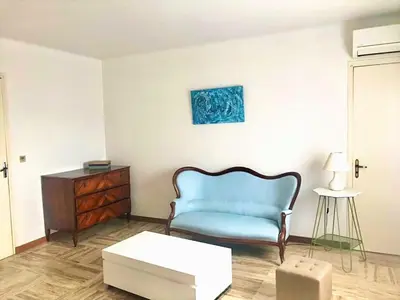Coin salon dans l'établissement Appartement Haut de Villa centre-ville CORTE