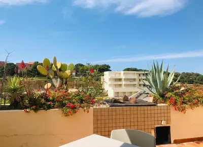 Balcon ou terrasse dans l'établissement Appartement T2 Porto Ambroggio 35 LUMIO
