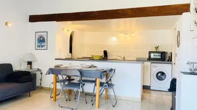Cuisine ou kitchenette dans l'établissement Appartement Boug 1 Lumio