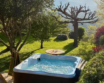 Jardin de l'établissement Carpediem corsica adult only