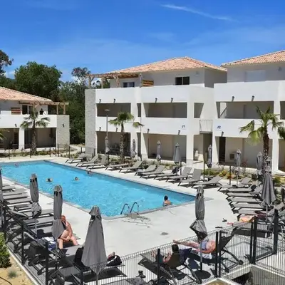 Superbe appartement vue mer terrasse couverte face à la mer