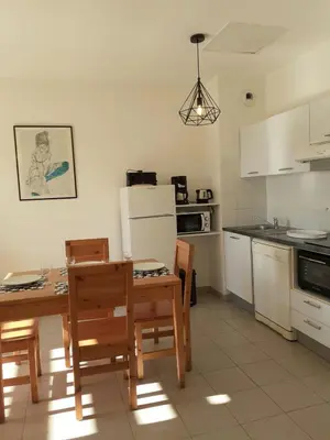 Cuisine ou kitchenette dans l'établissement Bel appartement avec piscine- Poggio Mezzana