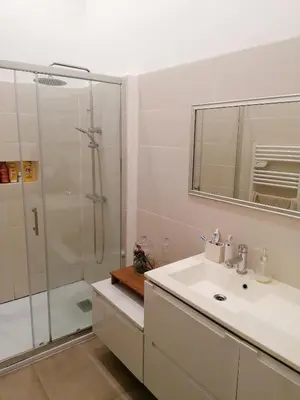 Salle de bains dans l'établissement Au cœur de la pittoresque citadelle de Bastia