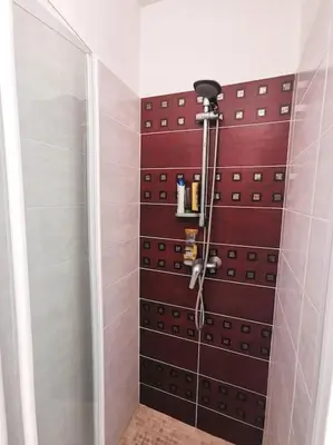 Salle de bains dans l'établissement Jolie villa à Erbalunga- a deux pas de la plage