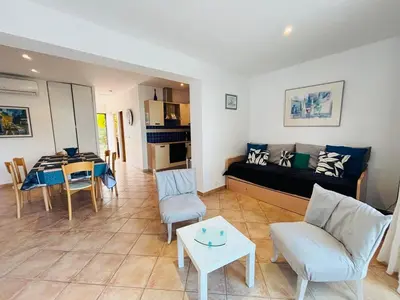 Cuisine ou kitchenette dans l'établissement Appartement Boug 27 Lumio