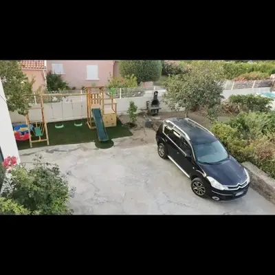 Plan de l'établissement Appartement entre mer et montagne avec beau jardin