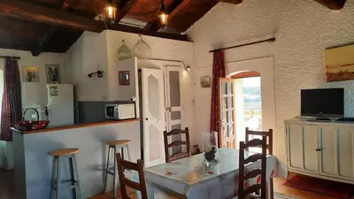 Cuisine ou kitchenette dans l'établissement Location L'épi d'or Calvi, demeure de charme