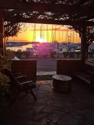 Lever ou coucher de soleil vu de l'appartement ou à proximité
