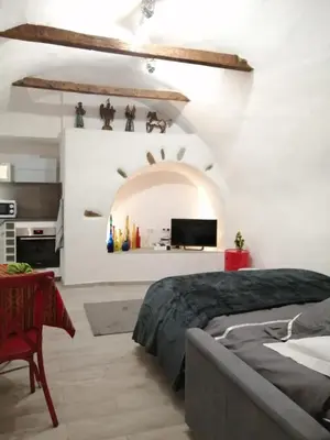 Télévision ou salle de divertissement dans l'établissement Studio neuf à 15mn de la mer