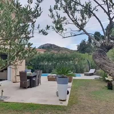 Maison à Saint-Florent avec piscine privée