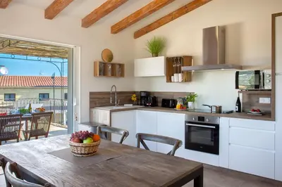 Cuisine ou kitchenette dans l'établissement Bel Appartement 