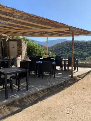Vue générale sur la montagne ou vue sur la montagne depuis l'appartement