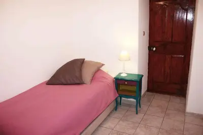 Un ou plusieurs lits dans un hébergement de l'établissement Charme du village-Plage à 10mn