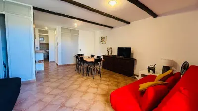 Télévision ou salle de divertissement dans l'établissement Appartement Cocody 41 LUMIO