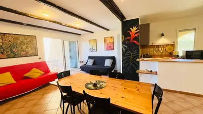Coin salon dans l'établissement Appartement Cocody 41 LUMIO