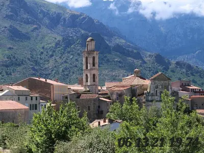 Vue générale sur la montagne ou vue sur la montagne depuis l'appartement