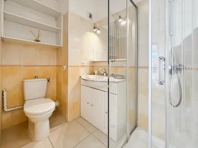 Salle de bains dans l'établissement Résidence Port Calvi - Appartement T3 vue mer !