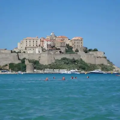 Maison de village sur la citadelle de Calvi