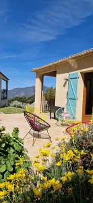Jardin de l'établissement Mare e Monti Chez Thomas et Magali