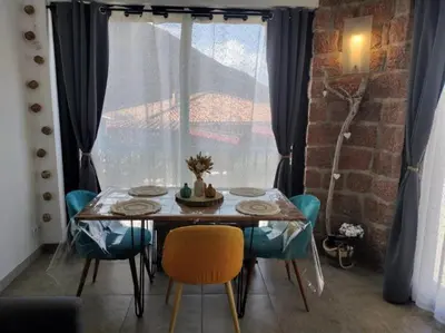 Vue générale sur la montagne ou vue sur la montagne depuis l'appartement