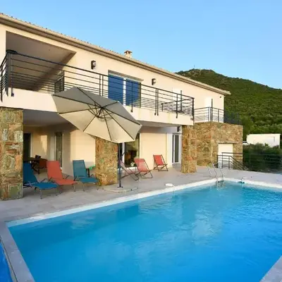 Appartement 60m2 avec piscine privée dans villa