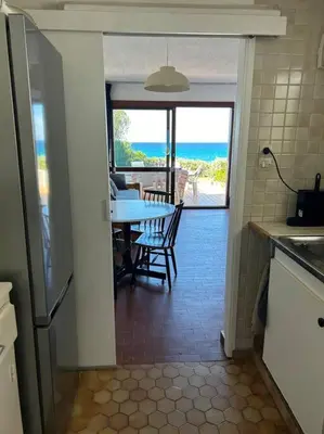 Cuisine ou kitchenette dans l'établissement Maison les pieds dans l'eau