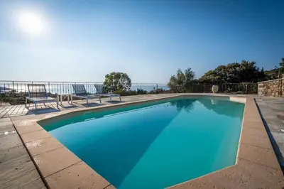 Piscine de l'établissement Appartement 4 personnes - vue mer ou située à proximité